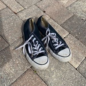 Black and white converse